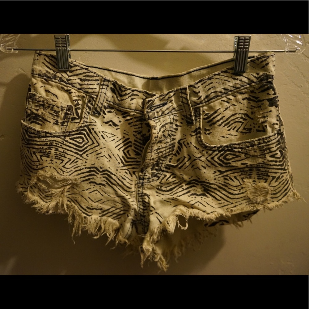 Carmar LF black and white shorts